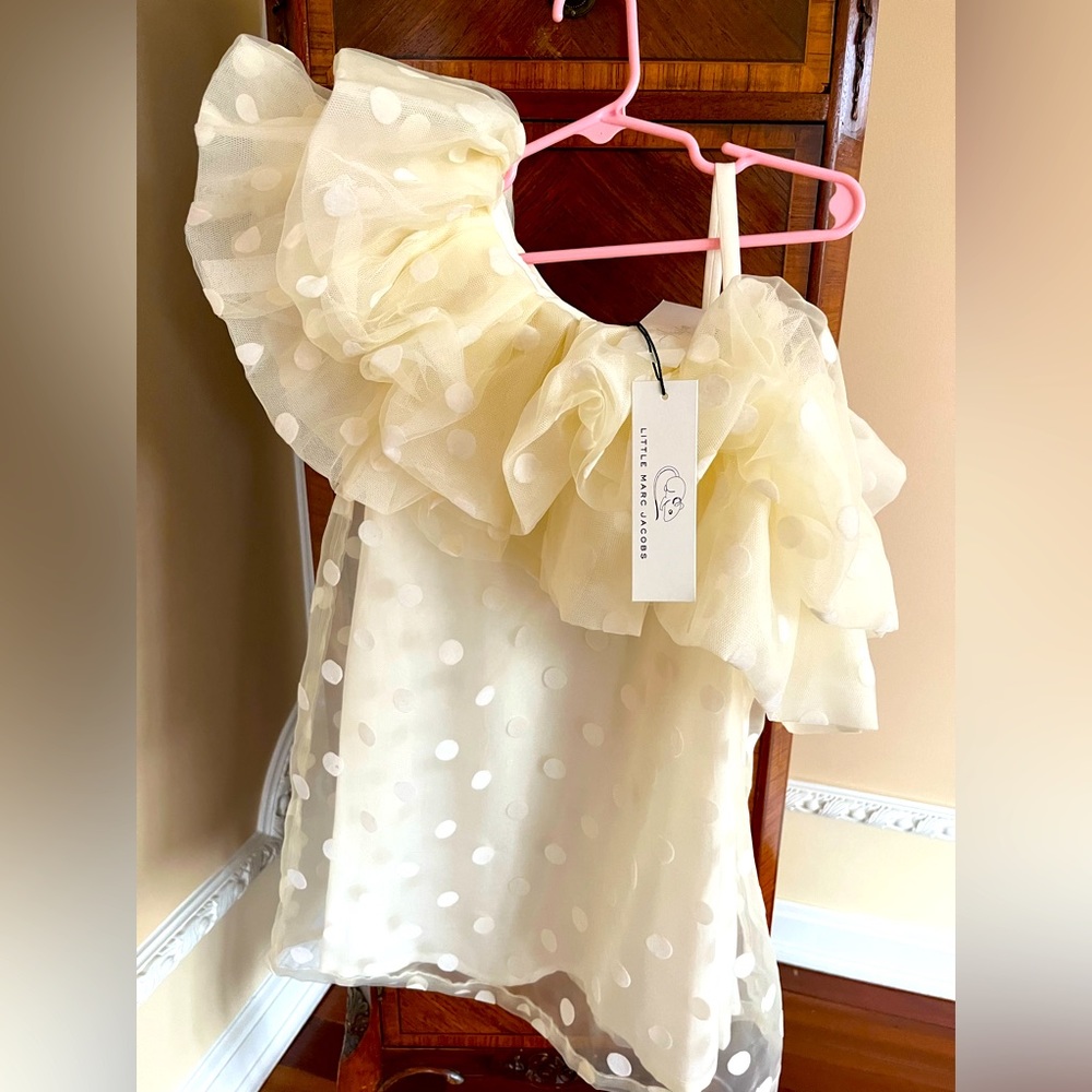 Beautiful girls Marc Jacobs dress